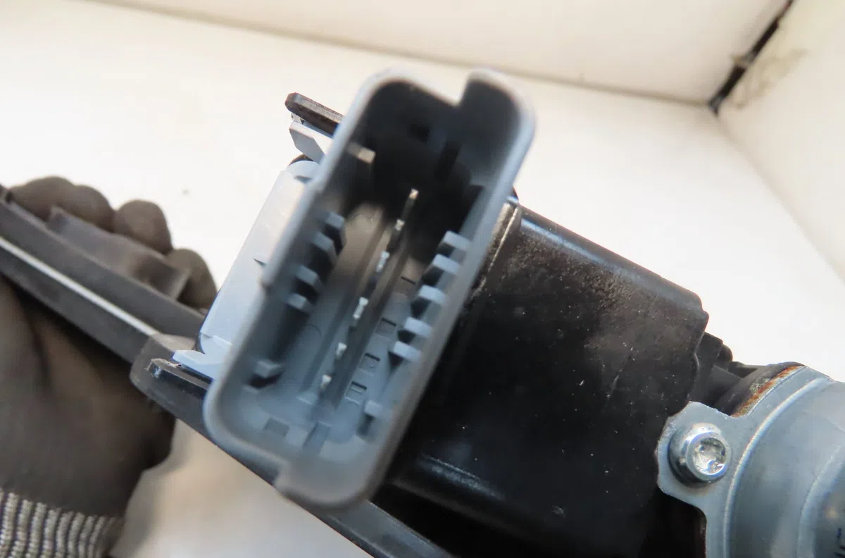 Mecanisme  moteur lève-glace avant droit Peugeot 2008 II (UD_, US_, UY_, UK_) E-2008 (2019) occasion