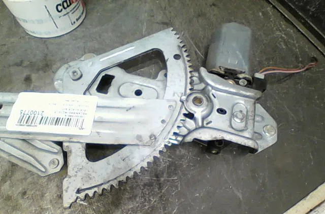 Mecanisme  moteur lève-glace avant droit Peugeot 205 II (20A-C) 1.1 (1987-1992) 5 portes occasion