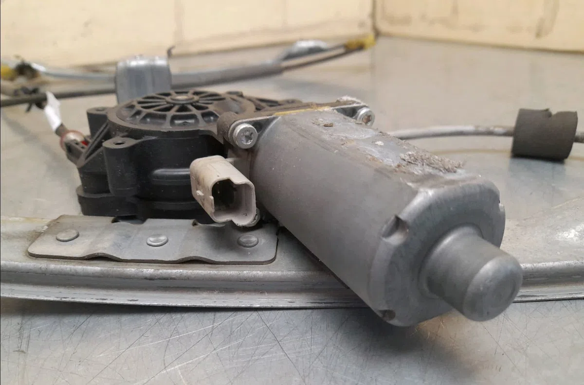 Mecanisme  moteur lève-glace avant droit Peugeot 206 (2L_, 2M_) 1.4 hdi eco 70 (2009-2013) 5 portes occasion