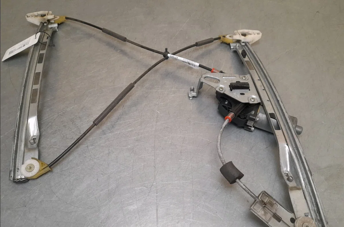 Mecanisme  moteur lève-glace avant droit Peugeot 206 (2L_, 2M_) 1.4 hdi eco 70 (2009-2013) 5 portes occasion