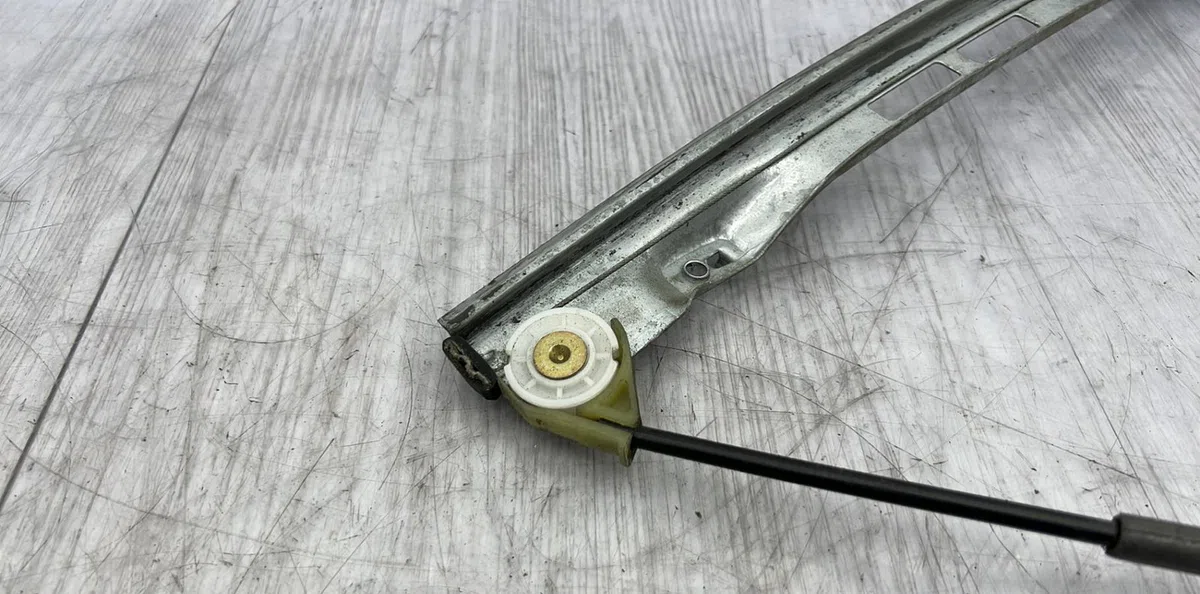 Mecanisme moteur lève-glace avant droit PEUGEOT 206 PHASE 1 occasion