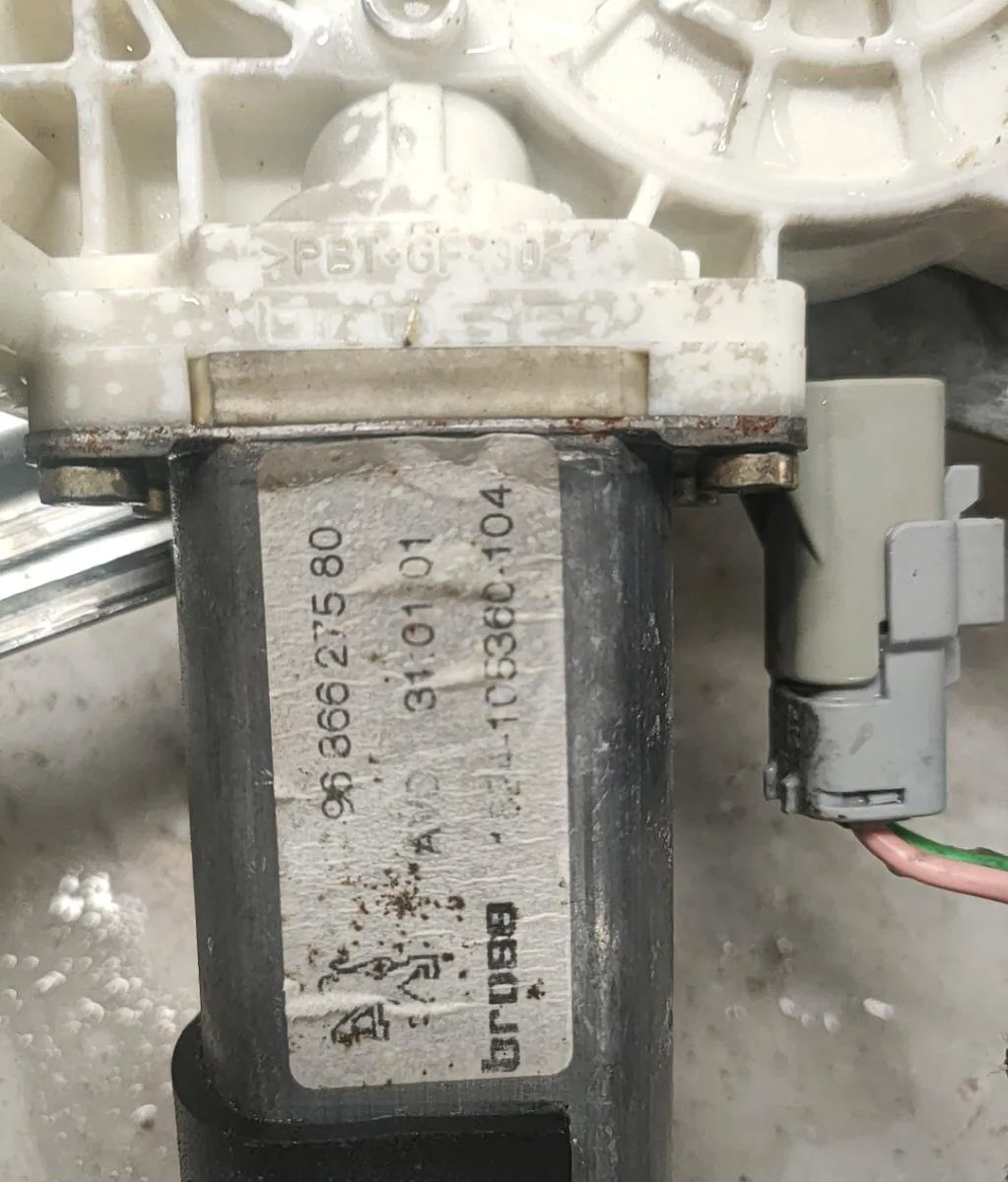 Mecanisme  moteur lève-glace avant droit PEUGEOT 206 PHASE 1 occasion