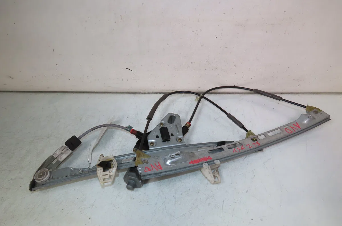Mecanisme  moteur lève-glace avant droit Peugeot 206 Van 1.4 hdi (2001-2009) occasion