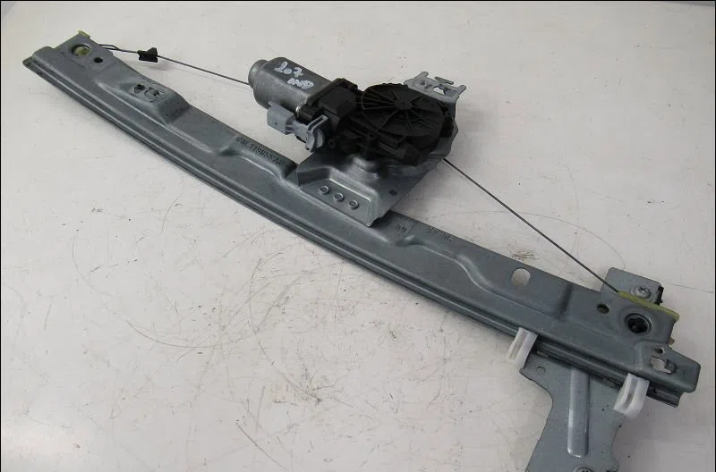 Mecanisme  moteur lève-glace avant droit Peugeot 207-207 (WA_, WC_) 1.4 hdi (2006-2015) 5 portes occasion