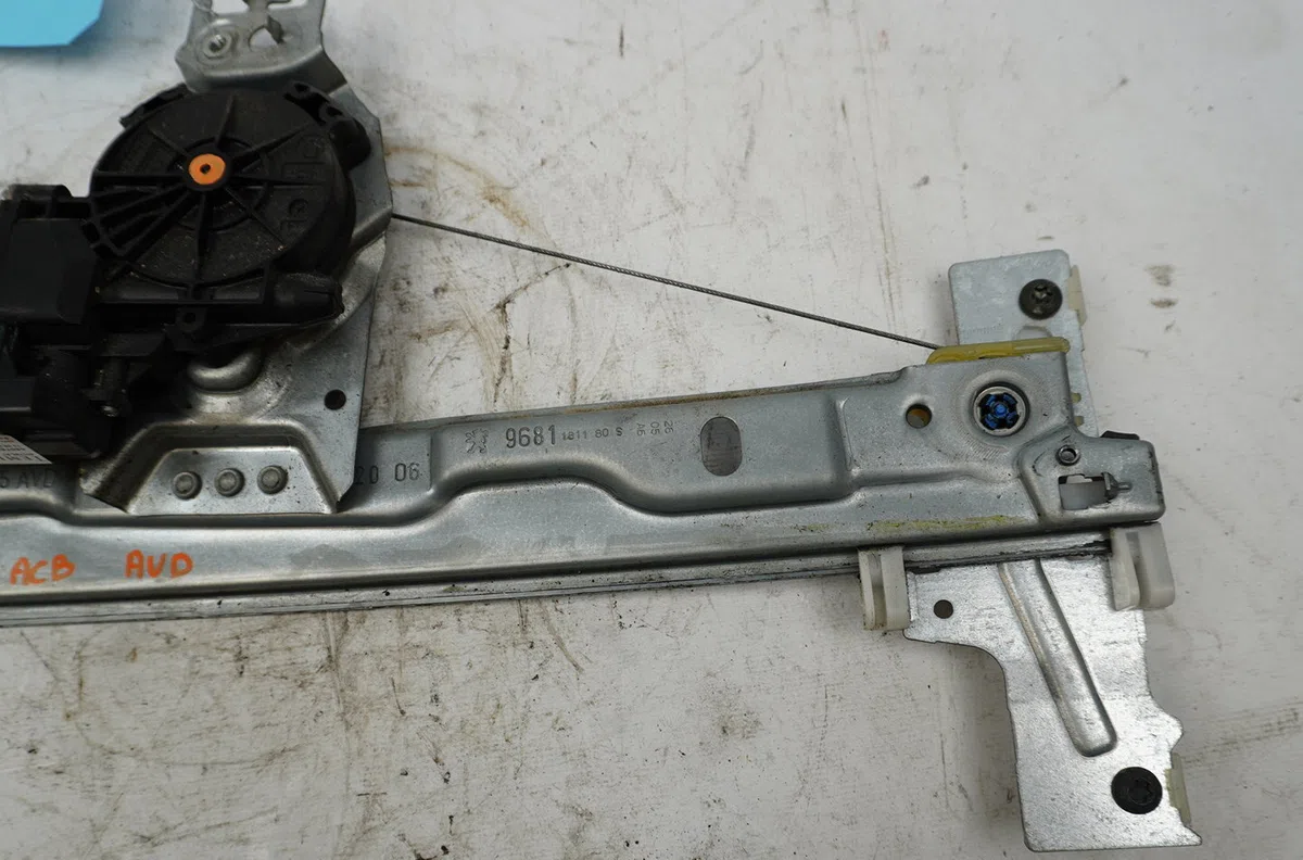 Mecanisme  moteur lève-glace avant droit Peugeot 207-207 (WA_, WC_) 1.6 16v (2006-2013) occasion