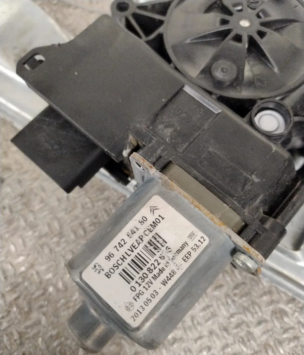 Mecanisme  moteur lève-glace avant droit PEUGEOT 208 1  208 1 PHASE 1 occasion