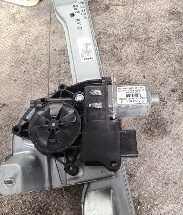 Mecanisme  moteur lève-glace avant droit PEUGEOT 208 1  208 1 PHASE 2 occasion