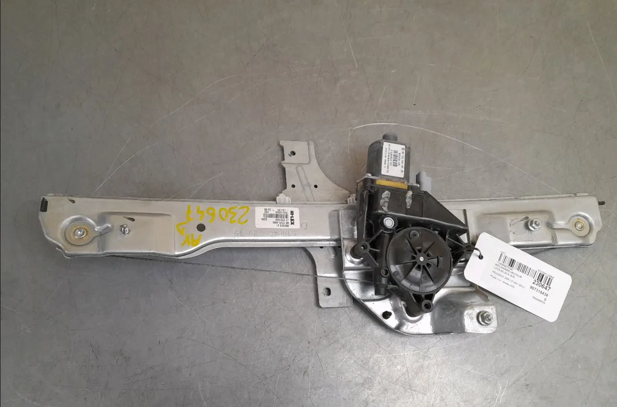 Mecanisme moteur lève-glace avant droit Peugeot 208 I (CA_, CC_) 1.5 bluehdi 100 (2018) occasion