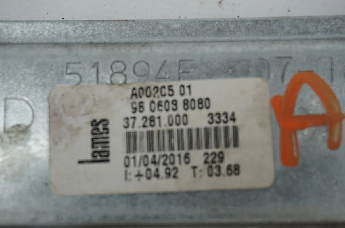 Mecanisme  moteur lève-glace avant droit Peugeot 208 I (CA_, CC_) 1.6 bluehdi 100 (2015) 5 portes occasion