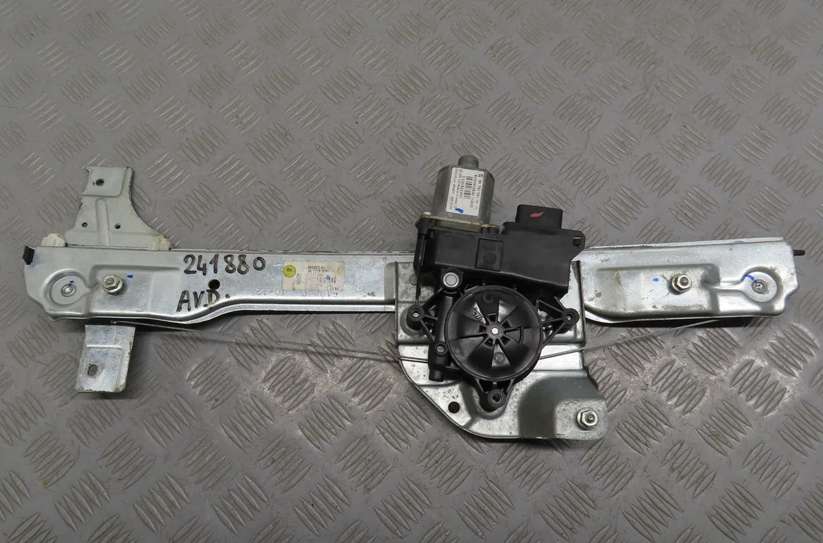 Mecanisme  moteur lève-glace avant droit Peugeot 208 I (CA_, CC_) 1.6 hdi (2012) 5 portes occasion