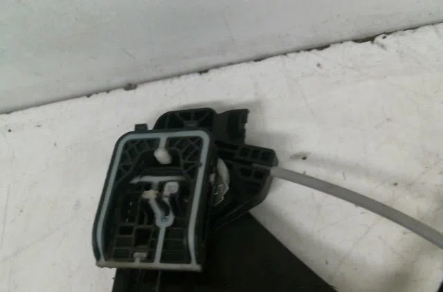 Mecanisme  moteur lève-glace avant droit Peugeot 208 II (UB_, UP_, UW_, UJ_) 1.5 bluehdi 100 (2019) occasion