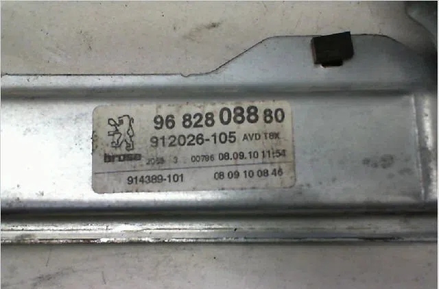 Mecanisme  moteur lève-glace avant droit PEUGEOT 3008 I Phase 1 04-2009--12-2013 2.0 HDI 163ch occasion