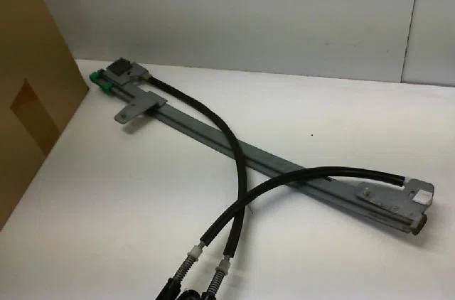 Mecanisme  moteur lève-glace avant droit PEUGEOT 306  1.9 D occasion