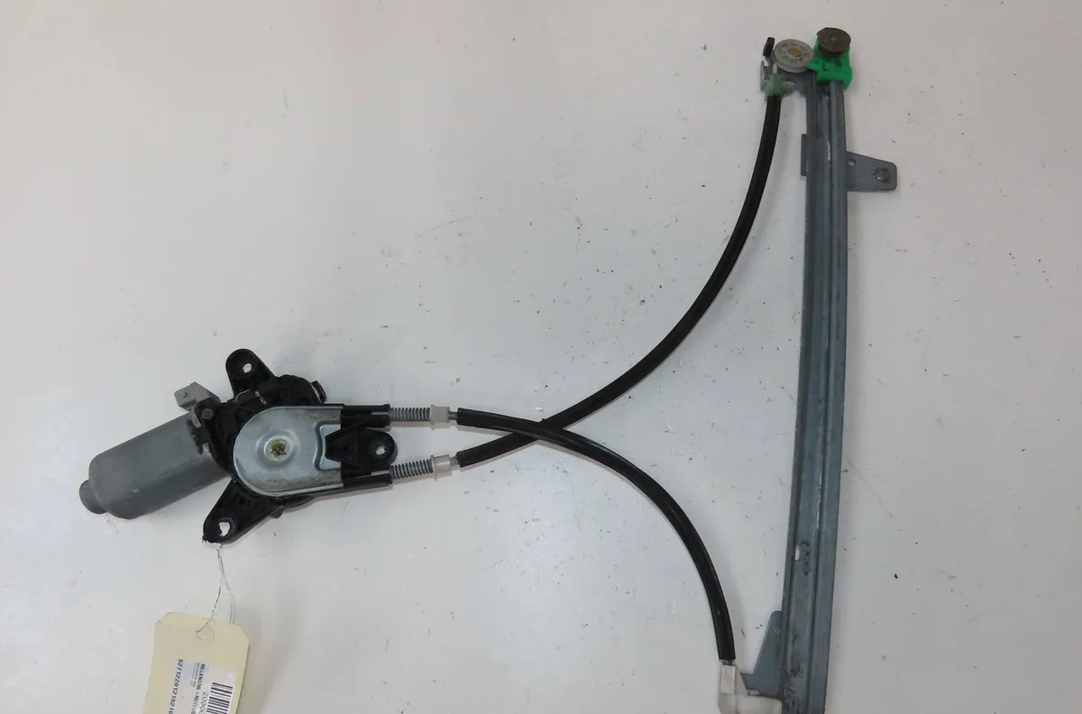 Mecanisme moteur lève-glace avant droit Peugeot 306 3-5 portes (7A, 7C, N3, N5) 1.6 (1993-2000) occasion