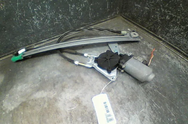 Mecanisme  moteur lève-glace avant droit Peugeot 306 (7B, N3, N5) 1.9 d (1998-2001) occasion