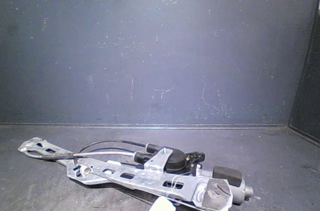 Mecanisme  moteur lève-glace avant droit Peugeot 306 Break (7E, N3, N5) 1.9 d (1998-2002) occasion