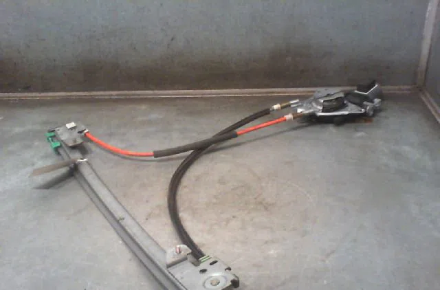 Mecanisme  moteur lève-glace avant droit PEUGEOT 306 Phase 1 09-1994--03-1997 occasion