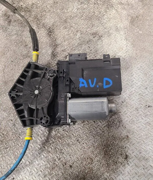 Mecanisme  moteur lève-glace avant droit PEUGEOT 307  307 PHASE 1 BREAK occasion