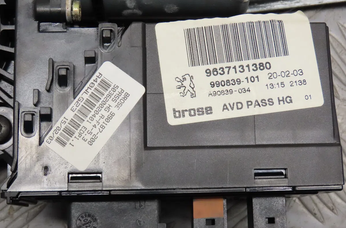 Mecanisme  moteur lève-glace avant droit Peugeot 307 (3A-C) 2.0 16v (2000-2005) occasion