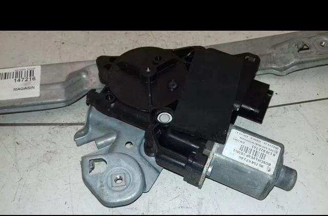 Mecanisme  moteur lève-glace avant droit Peugeot 308 I (4A_, 4C_) 1.6 16v (2007-2014) 5 portes occasion