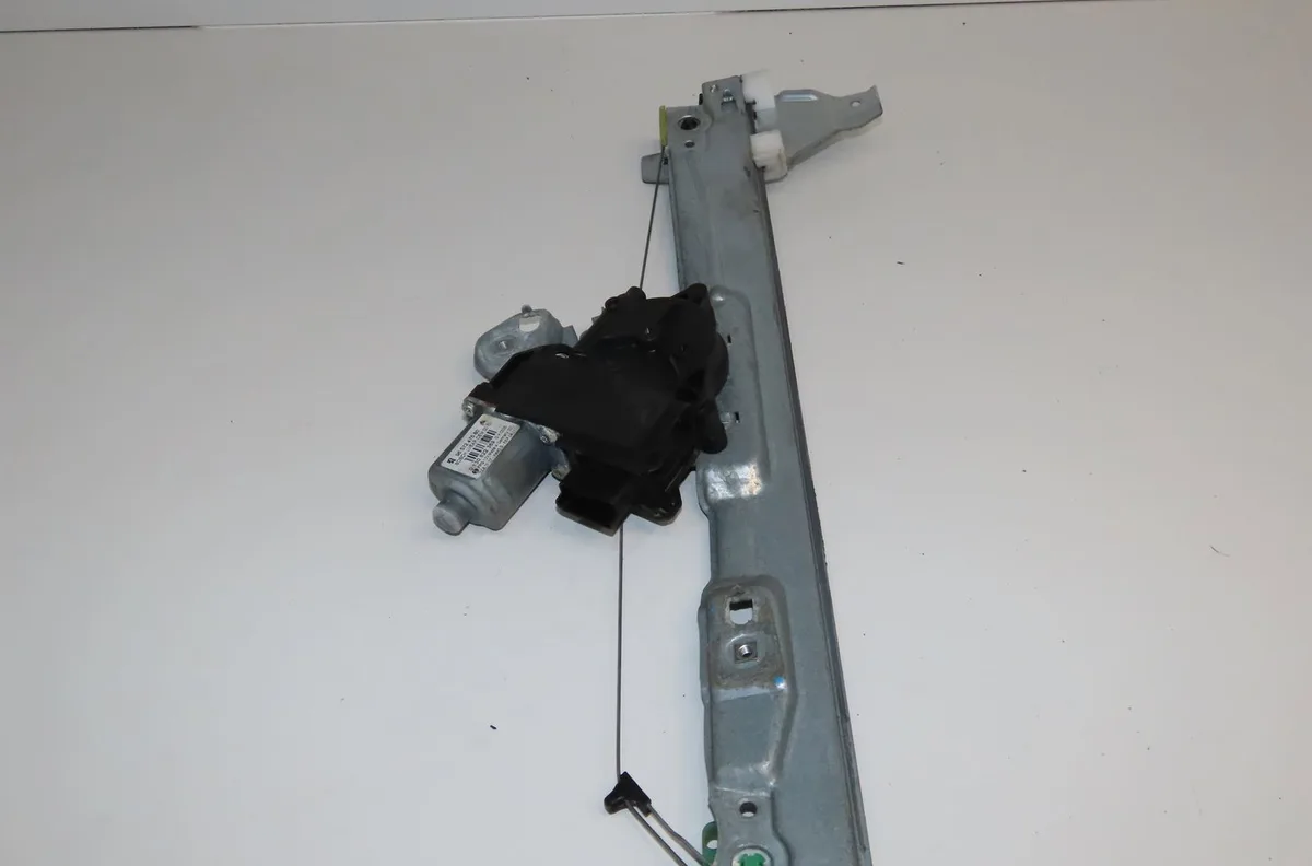Mecanisme moteur lève-glace avant droit Peugeot 308 I (4A_, 4C_) 1.6 16v (2007-2014) occasion