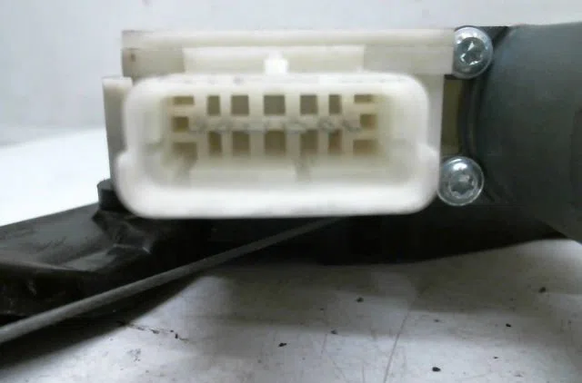 Mecanisme  moteur lève-glace avant droit PEUGEOT 308 occasion