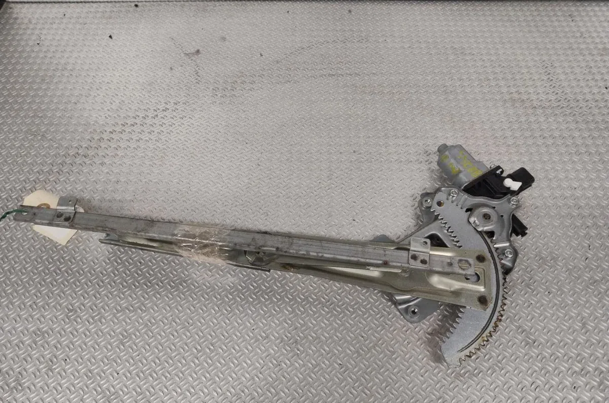 Mecanisme  moteur lève-glace avant droit PEUGEOT 4007  4007 occasion