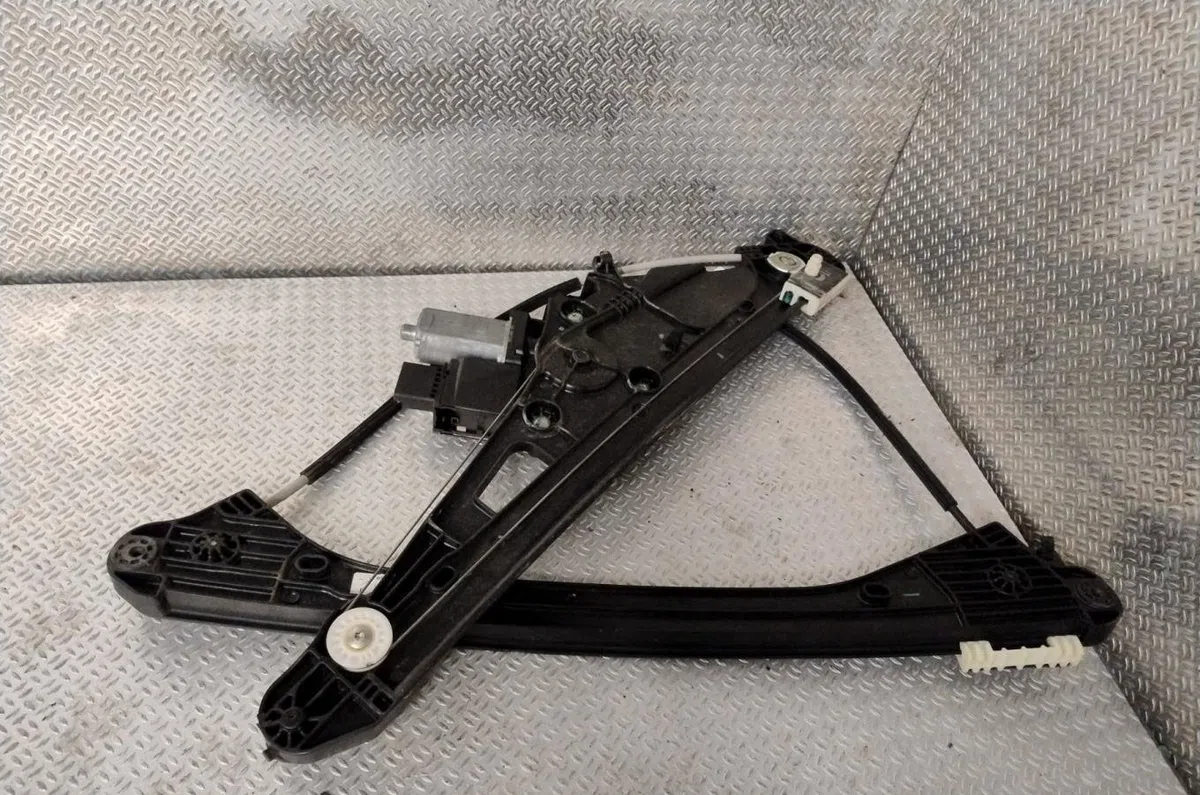 Mecanisme  moteur lève-glace avant droit PEUGEOT 5008 2  5008 2 PHASE 1 occasion