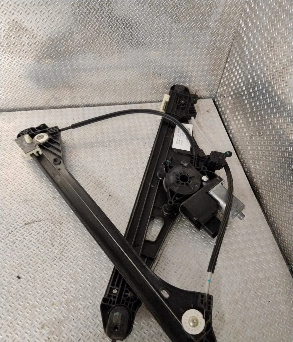 Mecanisme  moteur lève-glace avant droit PEUGEOT 5008 2  5008 2 PHASE 1 occasion