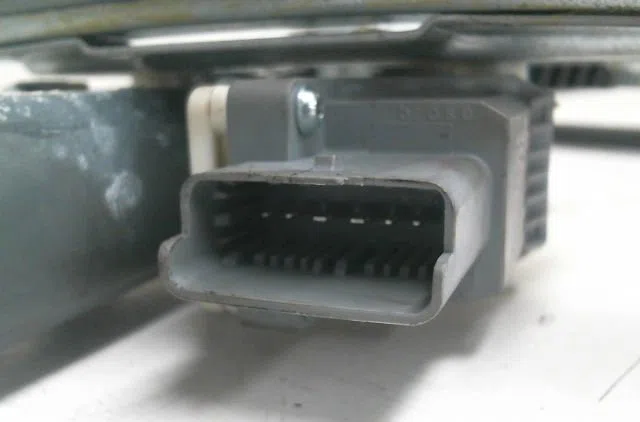 Mecanisme  moteur lève-glace avant droit PEUGEOT 607 occasion