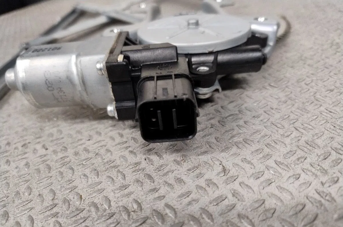 Mecanisme  moteur lève-glace avant droit Peugeot ION Electric (2010) occasion