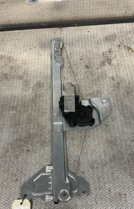 Mecanisme  moteur lève-glace avant droit PEUGEOT PARTNER 2  PARTNER 2 PHASE 1 occasion