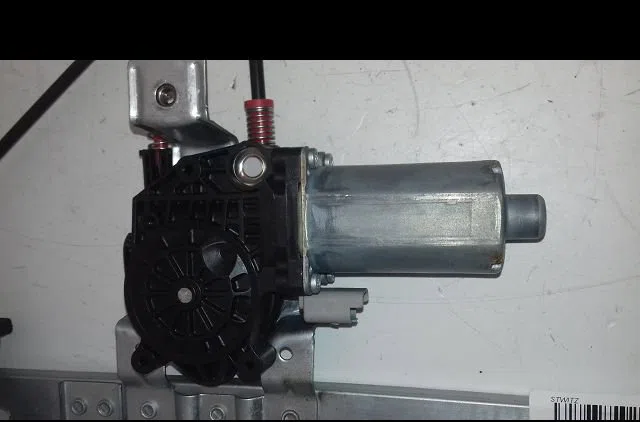 Mecanisme  moteur lève-glace avant droit Peugeot PARTNER Monospace (5_, G_) 1.4 (1996-2015) occasion