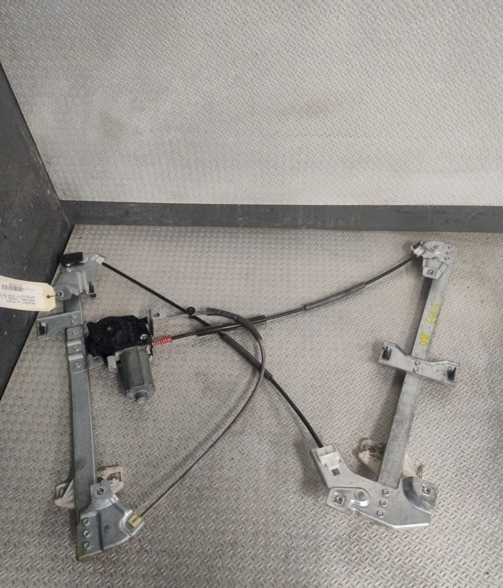 Mecanisme moteur lève-glace avant droit Peugeot PARTNER Monospace (5_, G_) 1.6 hdi 75 (2005-2008) 4 portes occasion