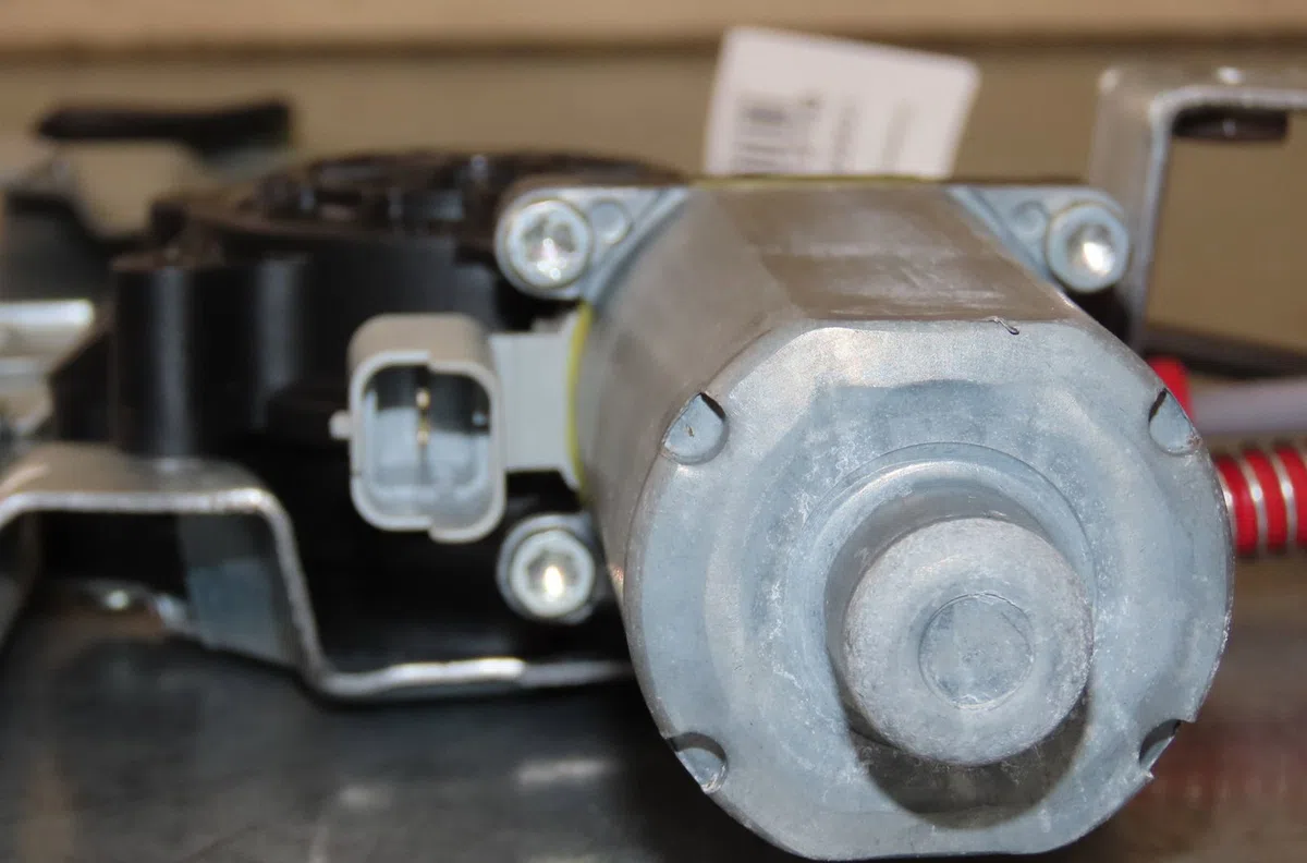 Mecanisme  moteur lève-glace avant droit Peugeot PARTNER Monospace (5_, G_) 1.6 hdi 90 (2005-2015) occasion