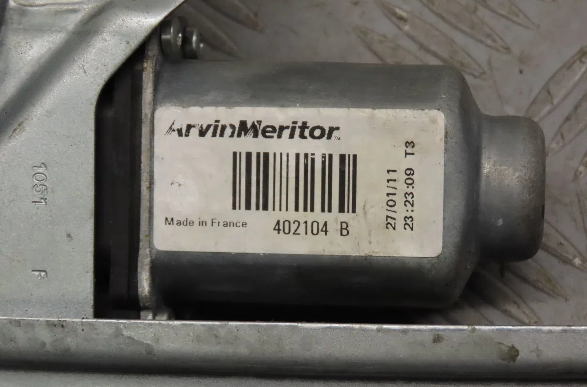 Mecanisme  moteur lève-glace avant droit Peugeot PARTNER TEPEE 1.6 hdi (2010) occasion