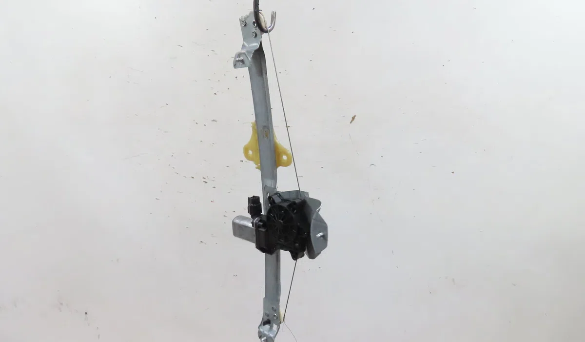 Mecanisme + moteur lève-glace avant droit RENAULT CLIO 2014 occasion