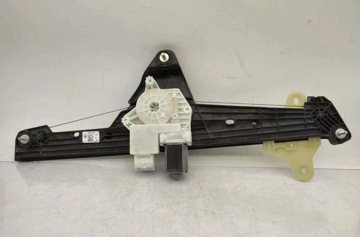 Mecanisme  moteur lève-glace avant droit RENAULT CLIO 5 PHASE 1 occasion