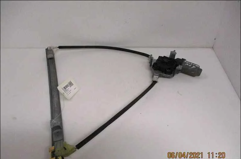 Mecanisme moteur lève-glace avant droit RENAULT CLIO CAMPUS II occasion