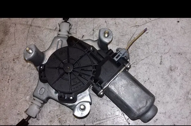Mecanisme  moteur lève-glace avant droit Renault CLIO II (BB_, CB_) 1.5 dci (2003-2005) occasion
