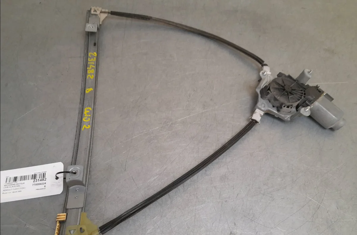 Mecanisme  moteur lève-glace avant droit Renault CLIO II (BB_, CB_) 1.5 dci (b-cb07) (2001-2009) 3 portes occasion