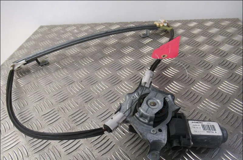 Mecanisme  moteur lève-glace avant droit Renault CLIO II (BB_, CB_) 1.5 dci (b-cb08) (2001-2005) 5 portes occasion