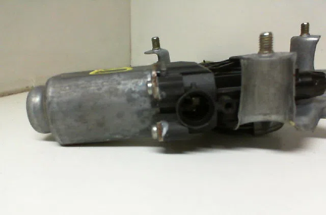 Mecanisme  moteur lève-glace avant droit RENAULT CLIO II Phase 2 06-2001--07-2006 1.2 occasion