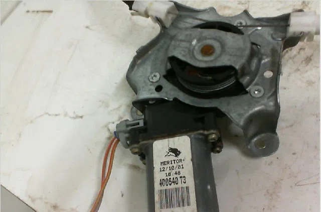 Mecanisme  moteur lève-glace avant droit RENAULT CLIO II Phase 2 06-2001--07-2006 1.5 DCI 65ch occasion