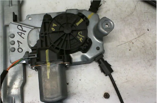 Mecanisme  moteur lève-glace avant droit RENAULT CLIO III  1.5 DCI 105ch occasion