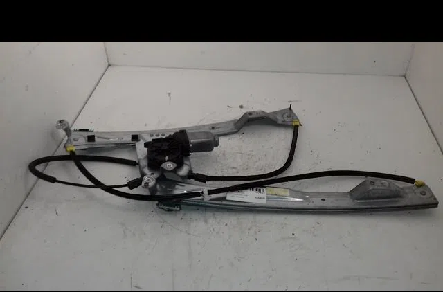 Mecanisme  moteur lève-glace avant droit Renault CLIO III (BR0-1, CR0-1) 1.2 16v (br02, br0j, br11, cr02, cr0j, cr11) (2