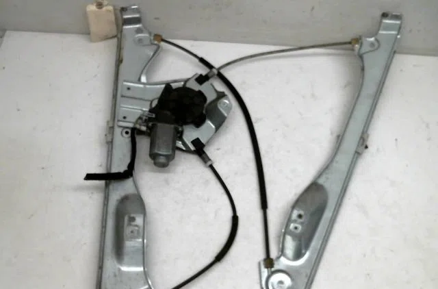 Mecanisme  moteur lève-glace avant droit Renault CLIO III (BR0-1, CR0-1) 1.5 dci (2010-2014) 3 portes occasion