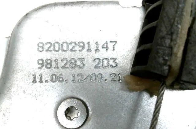 Mecanisme  moteur lève-glace avant droit Renault CLIO III (BR0-1, CR0-1) 1.5 dci (2010-2014) 3 portes occasion