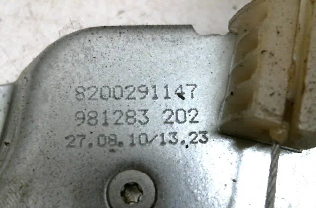 Mecanisme  moteur lève-glace avant droit Renault CLIO III (BR0-1, CR0-1) 1.5 dci (c-br0g, c-br1g) (2005-2012) 5 portes o