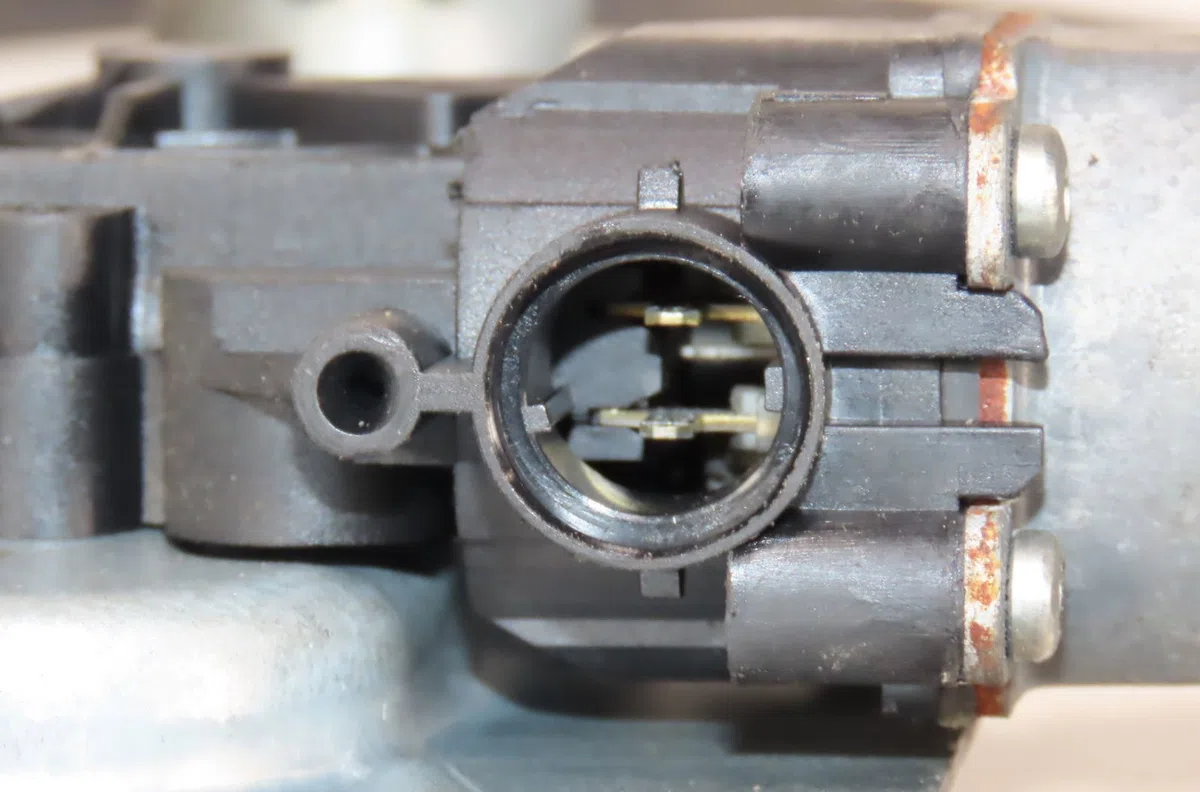 Mecanisme  moteur lève-glace avant droit Renault CLIO III (BR0-1, CR0-1) 1.5 dci (c-br0g, c-br1g) (2005-2012) 5 portes o